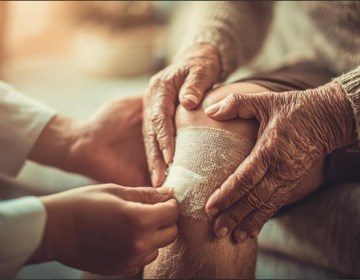 Curar heridas en casa: cómo evitar infecciones paso a paso