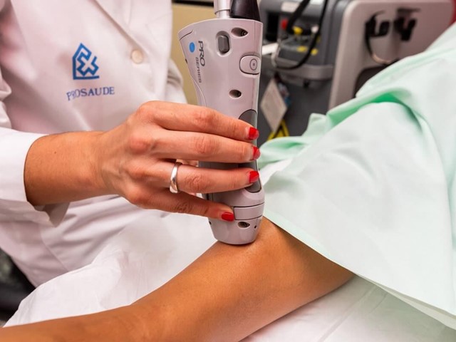 Depilación láser en Cangas: ¡elimina el vello de forma permanente! 