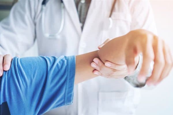 Rehabilitación postquirúrgica con fisioterapia en Cangas